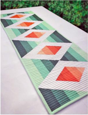 Aztec-Diamond-Table-runner-sewing-pattern-1