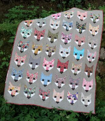 Fancy-Fox-quilt-sewing-pattern-Elizabeth-Hartman-quilts-design-1