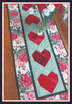 Romantic-Heart-table-runner-sewing-pattern-rebecca-ruth-designs-1