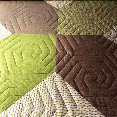Honeycomb-quilting-pantograph-pattern-Patricia-Ritter-Urban-Elementz-2